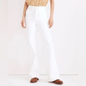 Madewell 11”High-Rise Flare Jeans, White, Size 27T